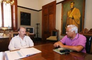 El intendente Inza se reuni� con el titular de la CEAL Roberto Rusciolelli